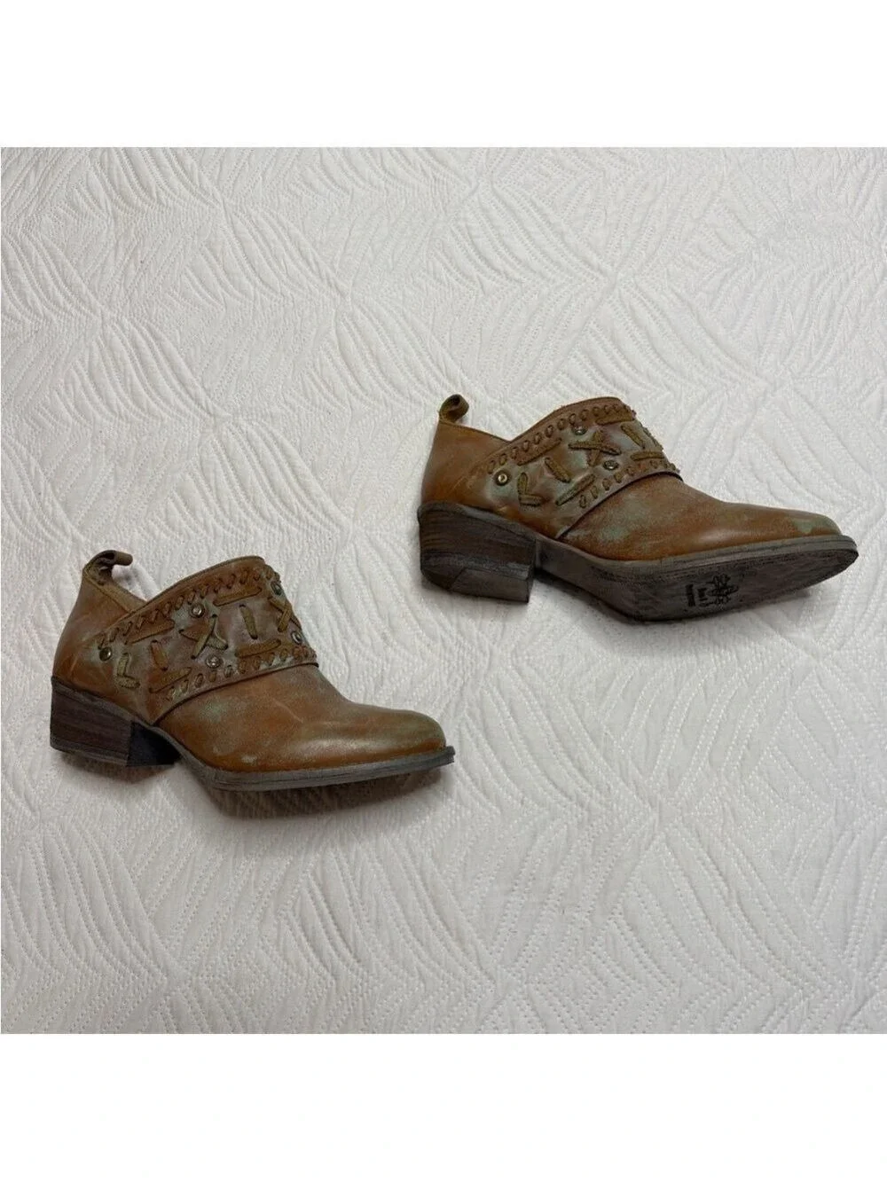 Circle G Women’s Patina Leather Western Ankle Boots. Size 8.5